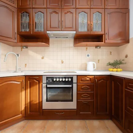 Elegant With Parking Close To Metro Station By Renters *